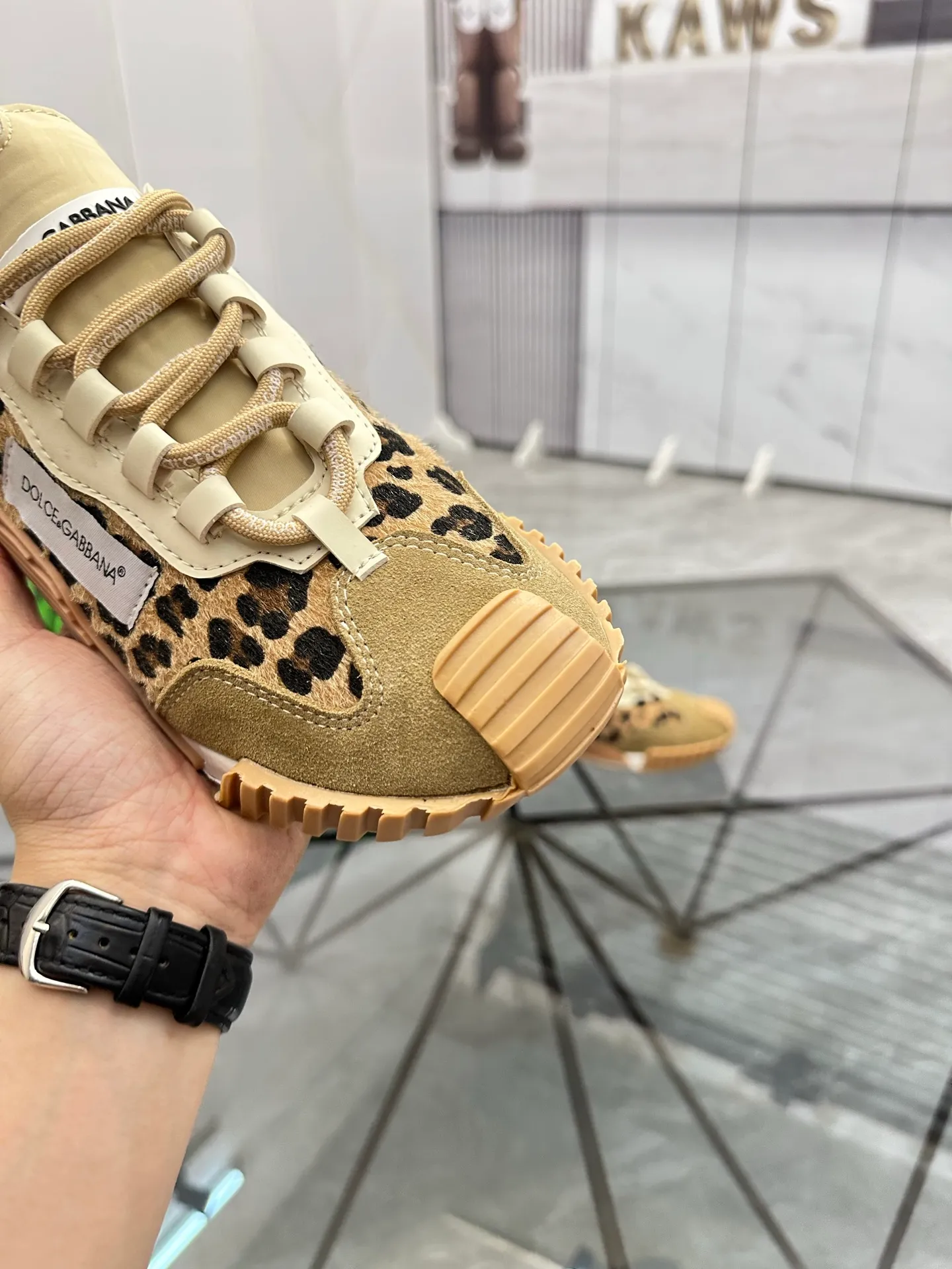Men's shoes: 💰P480¥ Product trademark: DG "Dolce & Gabbana*" low-cut casual shoes Regular size: 35-45 (can be customized to 46.) Product materials: imported nubuck leather upper spliced ​​with original fabric, breathable lining, original outsole. Number: 803